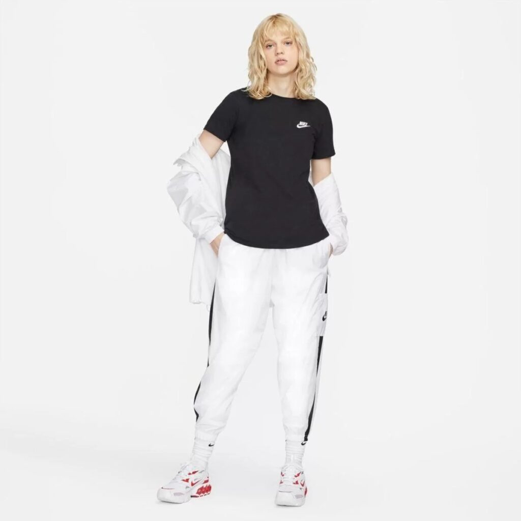 CAMISETA NIKE FEMININA  BASICA - PRETO - Image 3