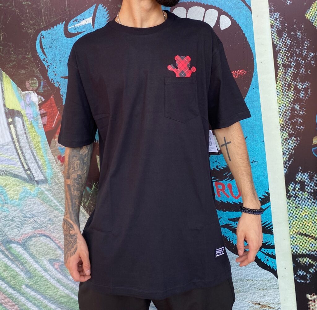 CAMISETA  GRIZZLY OG BEAR  SCOTH POCKET TEE - PRETO