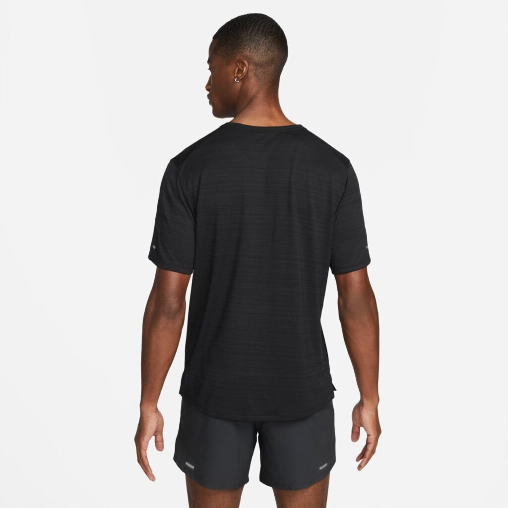 CAMISETA NIKE DRI - FIT MILER - PRETO - Image 2